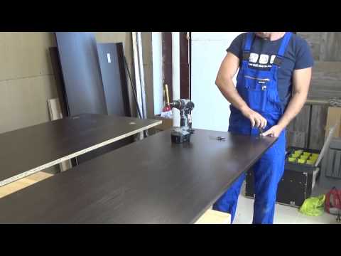 Видео: Шкаф купе, сверление отверстий., подрезка под плинтус, ножка м6