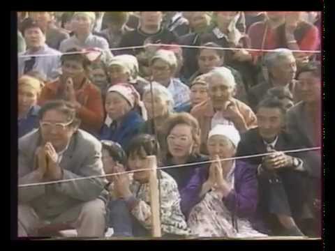 Видео: Приезд Его Святейшества Далай-ламы в Калмыкию. 1992 год. Из архива Калмыцкого ТВ.