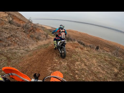 Видео: Enduro день на Куяльнике - Все валяються и мы будем валяться