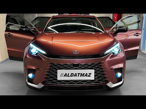 Видео: Lexus LBX (2025) — детали экстерьера и интерьера