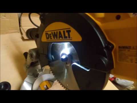 Видео: Обзор торцовочной пилы Dewalt DWS774