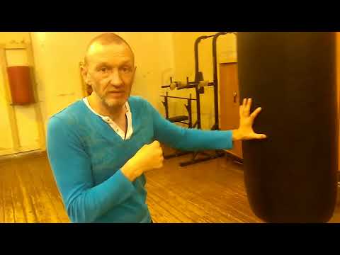 Видео: Сжимать кулак перед ударом