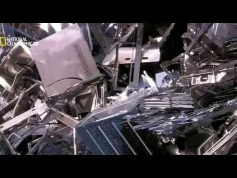 Видео: Самая большая металлодробилка в мире