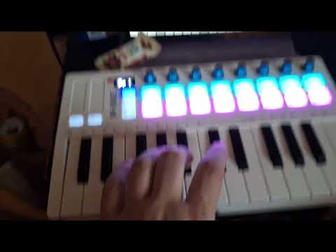 Видео: M-Vave SMK-25 - беспроводная MIDI для ios, android и ПК