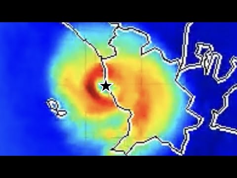 Видео: Охота на ураган Рослин в Мексике (2022)