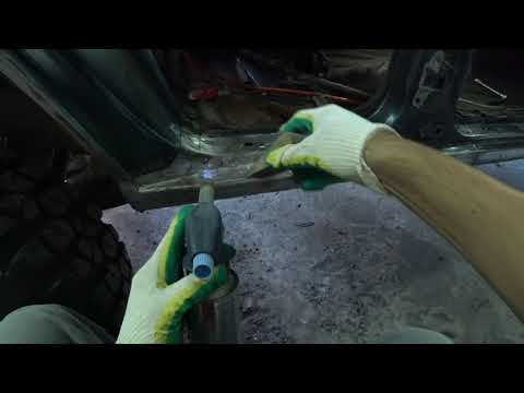 Видео: Лужение порога, Митцубиси поджеро 2