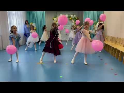 Видео: Красивый вход на выпускной утренник в доу"VID 20240530 WA0091