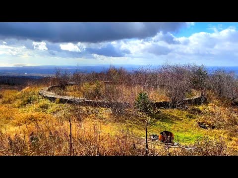 Видео: Залез в советский бункер на горе Московской. Разбитый самолет МИГ-17. Сахалин