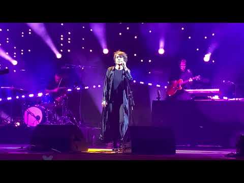 Видео: Земфира  -  Лампочки | Stereoleto Festival 2020 (Saint-Petersburg, 06.09.2020)