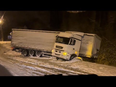 Видео: Гололёд !!! Куча аварий !!! Едем в Челябинск 😎