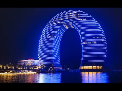 Видео: 5 Самых Уникальных Архитектурных Сооружений Современности