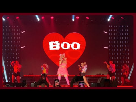 Видео: КАТЯ АДУШКИНА & СЁМА ♥️  «BOO» // Концерт в Москве «18 plus”, 22.10.2021