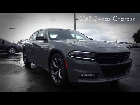 Видео: Обзор Dodge Charger R/T 5.7 L Hemi V8 2017 года выпуска
