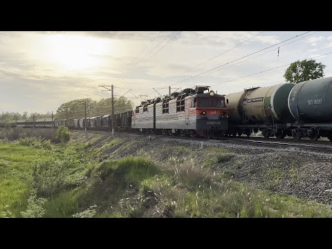 Видео: ВЛ80С-1452/2169 встречает ВЛ80С-1435 с остановкой