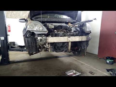Видео: Opel Zafira B замена радиатора охлаждения.