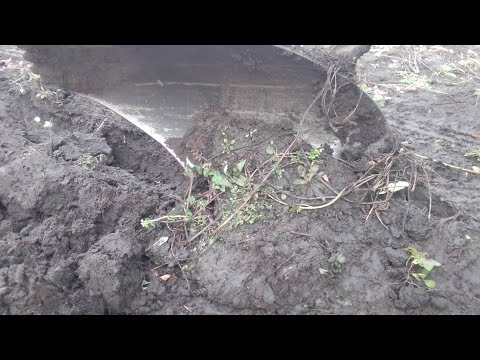 Видео: ПЛУГ залипает в ГРЯЗЬ! Враньё?ДА!