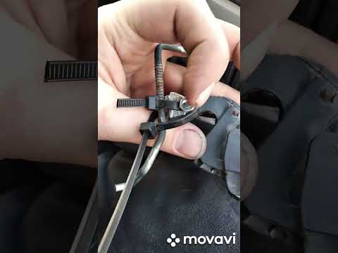 Видео: Рено Логан (Renault Logan). Сломался фиксатор тяги наружной ручки.