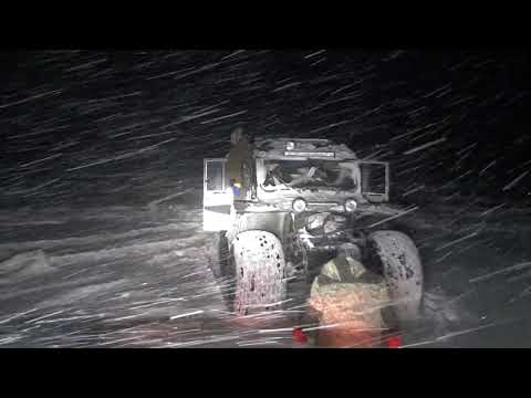 Видео: Спасение вездехода из снежноледяной западни.