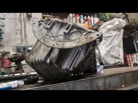 Видео: Замена прокладки поддона БМВ Е36 М43.