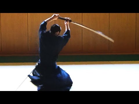 Видео: Техника рисования меча "Battojutsu Hayabusanuki" Takayuki Kanayama 2025