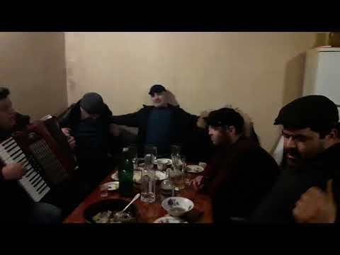 Видео: Новокули кафе поёт Юсуп