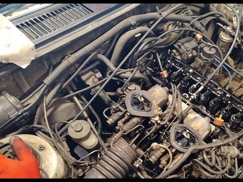 Видео: Toyota Sprinter Carib. Убираем карбюраторы.