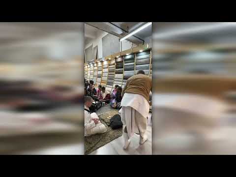 Видео: Почему Кришна нисходит в этот мир? / БВ Мадхава Махарадж (13 сентября 2025, Бирмингем)
