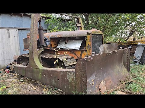 Видео: Спасение пары гусеничных тракторов Allis Chalmer L