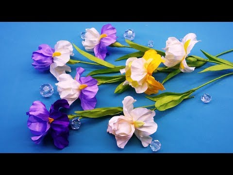 Видео: Irises of ribbons.DIY/Flor del iris de las cintas/Ирисы из лент.МК