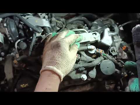 Видео: Ошибки P02ED и P00BC. Замена цепи на моторе 1.5 дизель PSA. Снятие головки блока цилиндров.