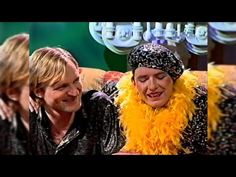 Видео: Олег Скрипка в «СВ-шоу» Вєрки Сердючки - 1+1 [11.02.1998]