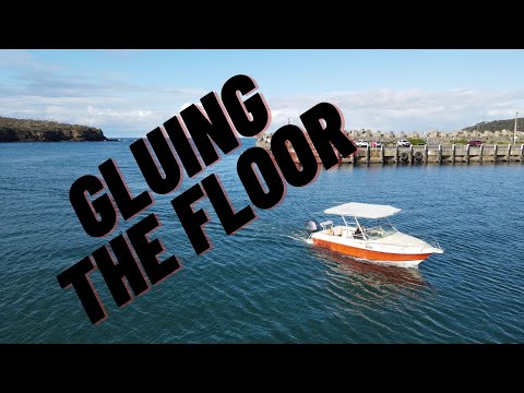 Видео: Приклеивание пола Thermolite на Haines Hunter 600R