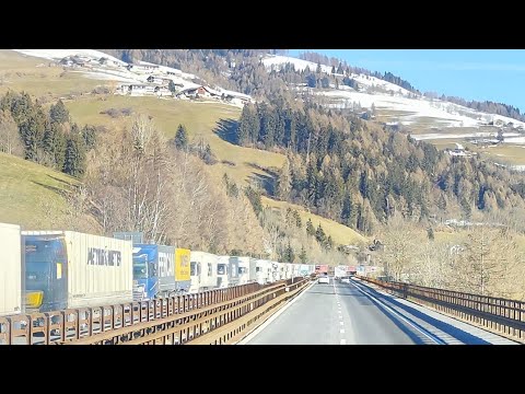 Видео: Пробки, дороги, тоннели. Везу металл и дерево. Еду домой.