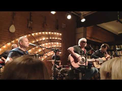 Видео: АлисА - Танцевать (Квартирник у Маргулиса)