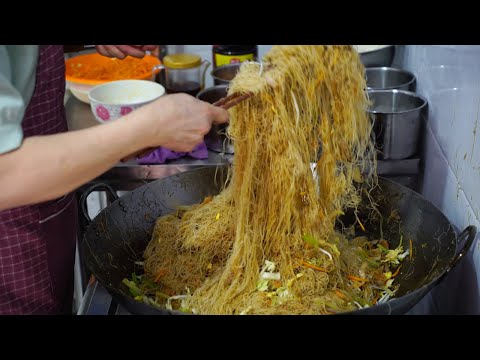 Видео: Знаменитую жареную рисовую лапшу Вэньчжоу невозможно приготовить без каких-либо усилий.