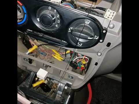 Видео: И снова 🫡😁#наша#Калина Печка почему дует на лобовое холодный воздух