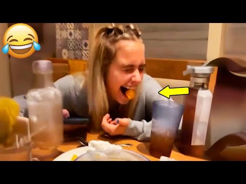 Видео: Я РЖАЛ ДО СЛЕЗ😂 15 Минут ОТБОРНЫХ ПРИКОЛОВ 2024 Смешные видео - Лучшие ПРИКОЛЫ #56