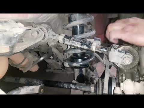 Видео: Как заменить задние стойки на Хонда срв.