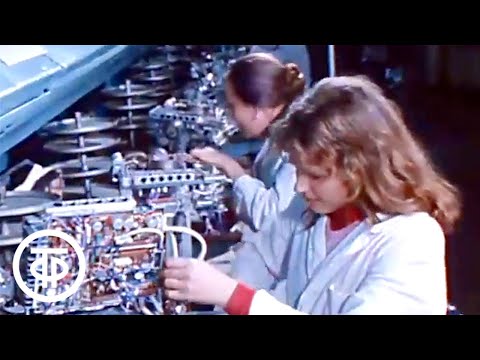 Видео: Новый стереомагнитофон "Маяк". На конвейере - "Маяки". Новости. Эфир 11 ноября 1978