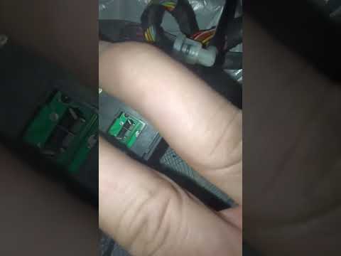 Видео: Не открывается багажник с уличной кнопки двери/Audi A4 B5/Trunk does not open from the door button
