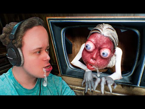 Видео: ОНО ВЫЛЕЗАЕТ ИЗ ТЕЛЕВИЗОРА... Who's at the Door?