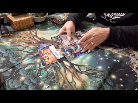 Видео: Мисли , чувства , действия на намисления човек! #hope #tarot #отношения #таро#езотерика