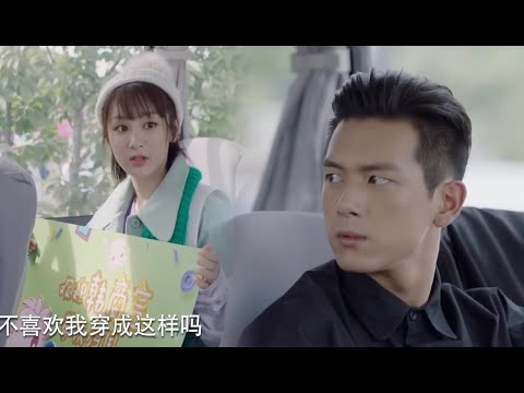 Видео: Его девушка разговаривала с генеральным директором наедине, но он стеснялся!🍑