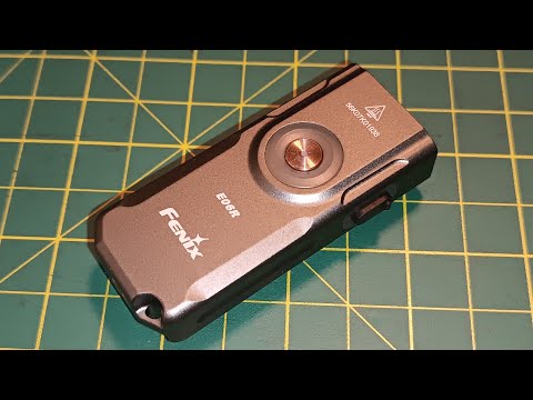 Видео: Fenix E06R. Потужна EDC новинка 2025-го року. Ліхтар який вражає габаритами, управлінням і світлом.