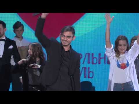 Видео: Михаил Пунтов и Ангелы Надежды - Пока мы молоды