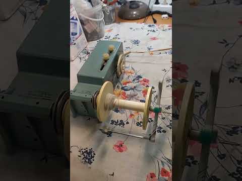 Видео: По просьбе покупателей - работа на электропрялке СССР