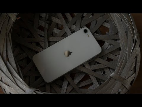 Видео: iPhone SE 2020 - перешел с Android лопат на компактный айфон