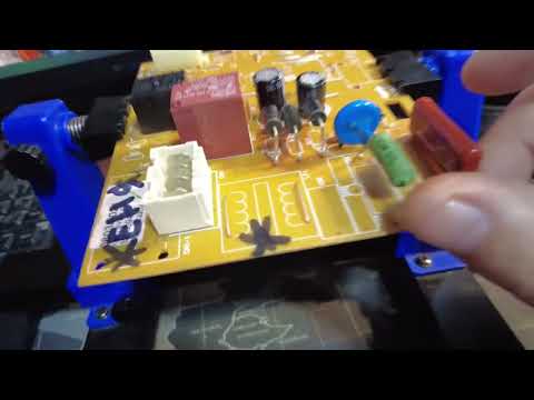 Видео: Холодильник Whirlpool ARC 4020/1 диагностика электронного модуля (часть 3)