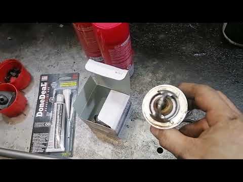 Видео: Toyota RX - 330 замена термостата.