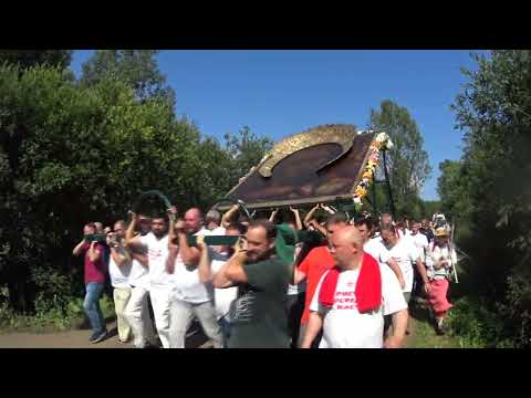 Видео: Крестный ход с иконой Спаса.